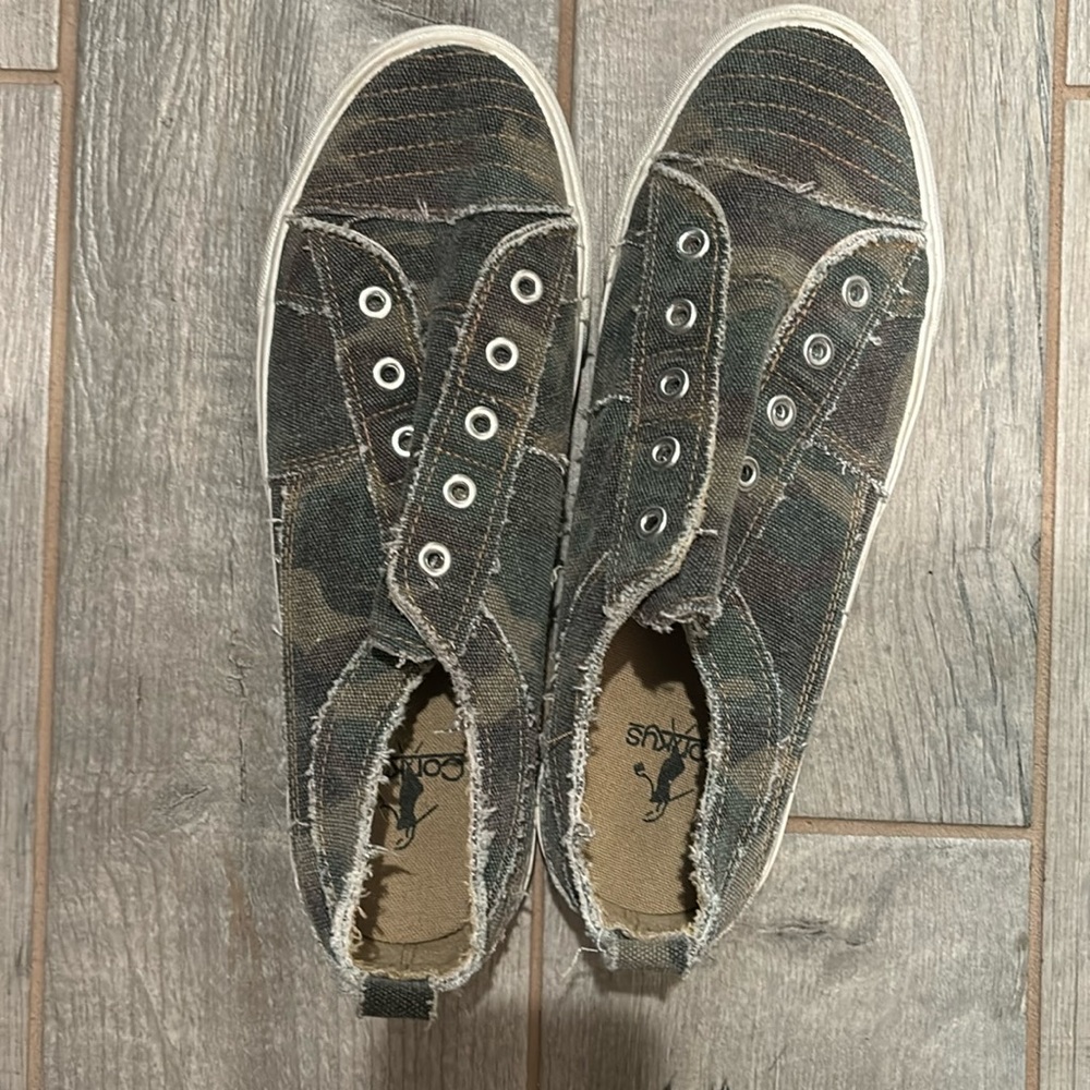 Corkys Sneakers